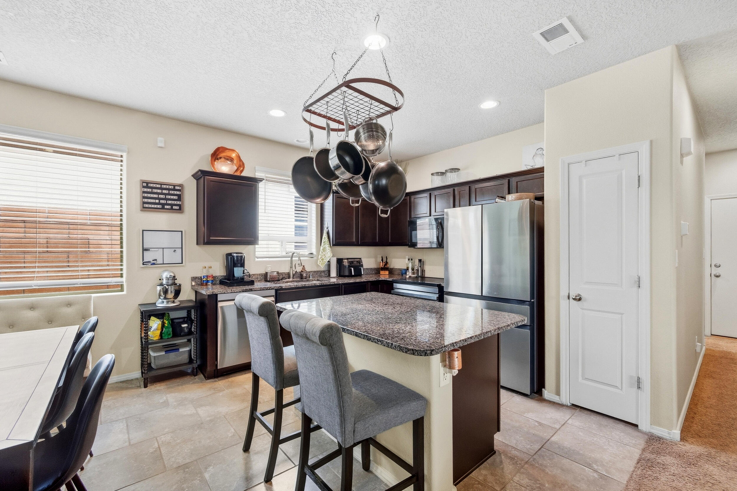 5725 Colfax Court Northeast Rio Rancho, NM 87144 - Photo 6 of 44 Gallery Image 6