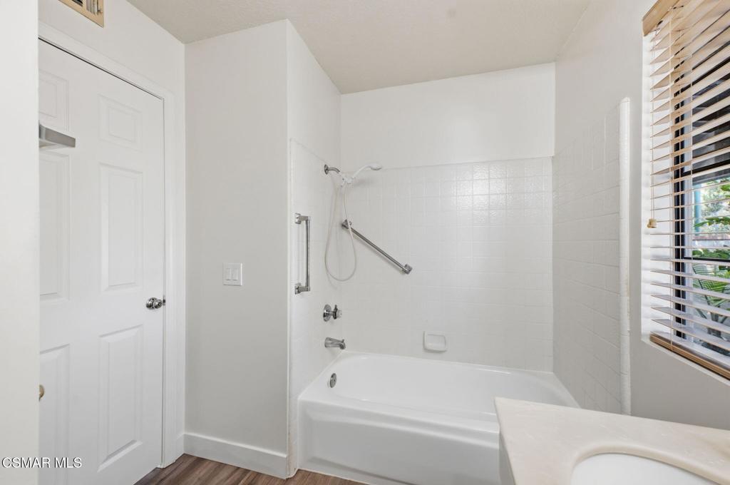 802 Congressional Road Simi Valley, CA 93065 - Photo 14 of 37