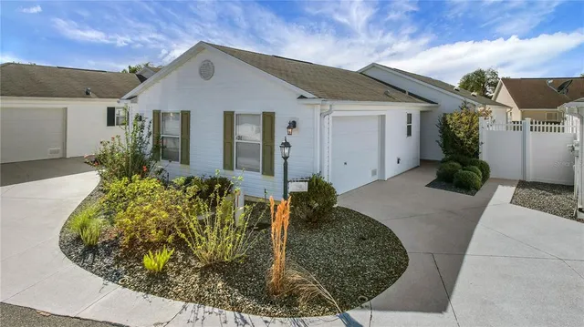 $339,900 | 438 Grovewood Place, The Villages, FL 32162