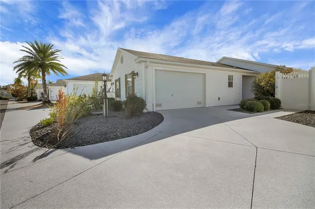 $339,900 | 438 Grovewood Place, The Villages, FL 32162