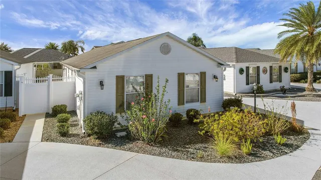 $339,900 | 438 Grovewood Place, The Villages, FL 32162
