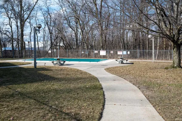 $94,900 | 2927 Westbrook Drive, Unit B218, Fort Wayne, IN 46805