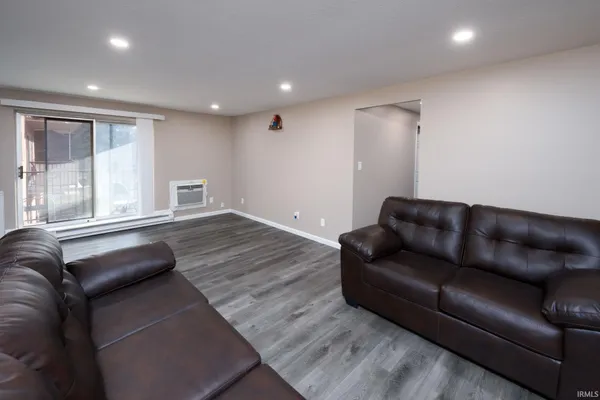 $94,900 | 2927 Westbrook Drive, Unit B218, Fort Wayne, IN 46805