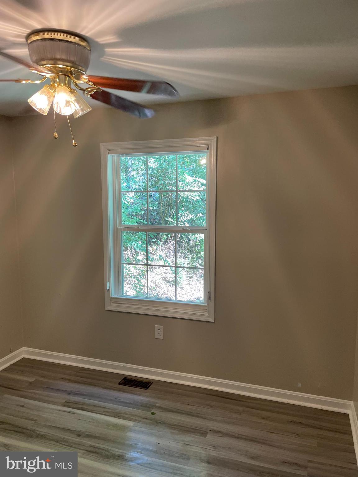 8423 Halsey Road Lusby, MD 20657 - Photo 11 of 21 Dinning Room