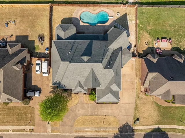 $690,000 | 1042 Woodland Ridge Drive, Cordova, TN 38018