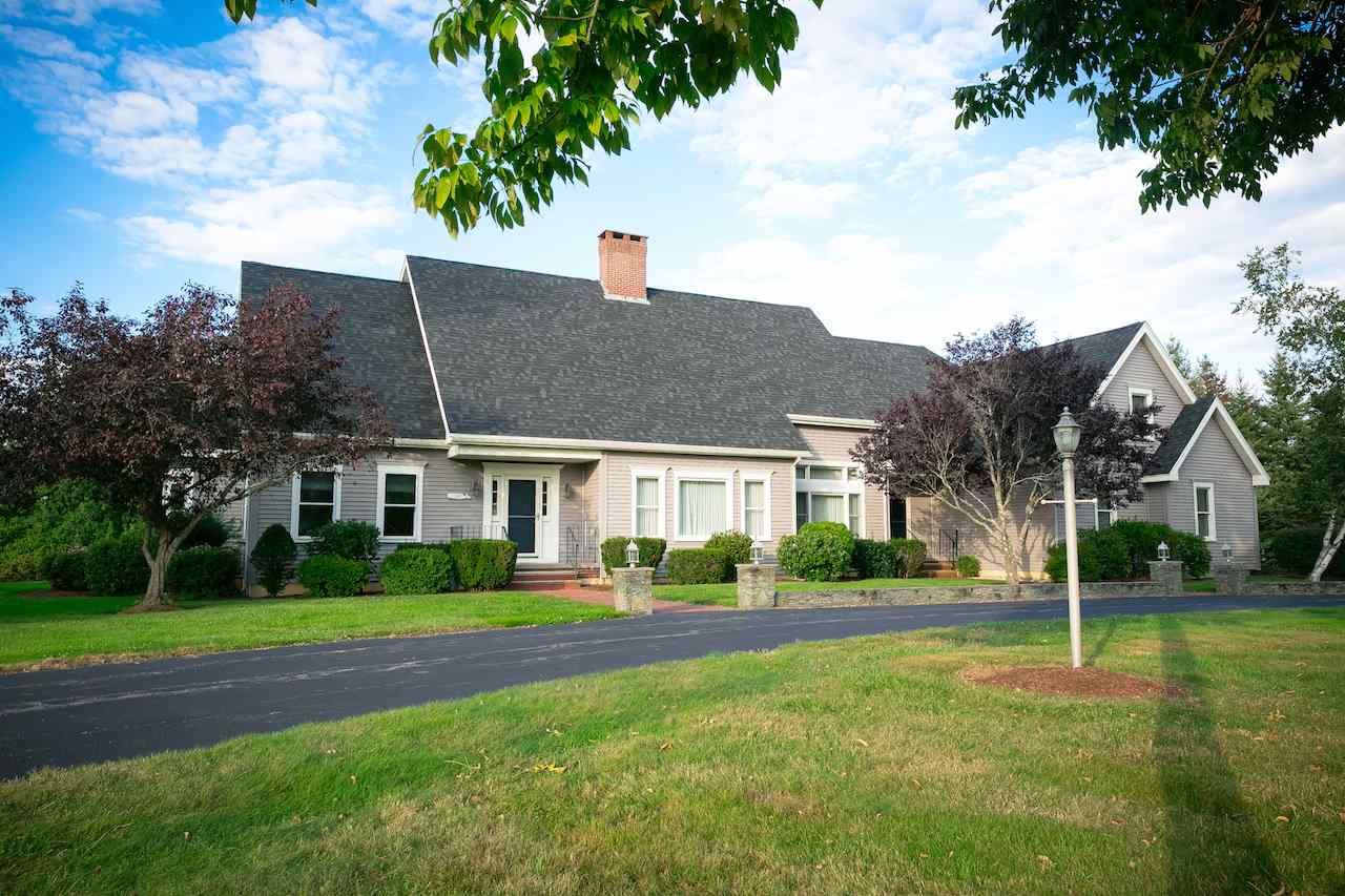 187 Exeter Road Hampton Falls, NH 03844 - Photo 3 of 26