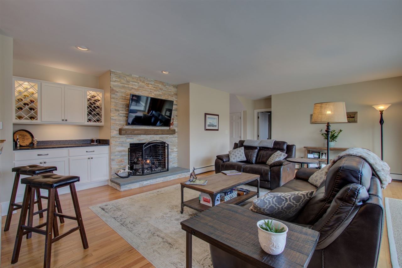 187 Exeter Road Hampton Falls, NH 03844 - Photo 6 of 26