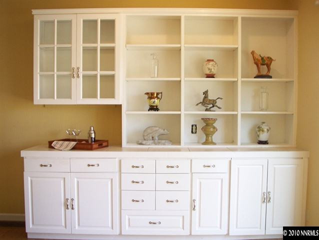 4931 Lakeridge Terrace West Reno, NV 89509 - Photo 3 of 9 a room with cabinets and shelf