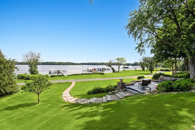 $6,900,000 | 2462 Lafayette Road, Minnetonka Beach, MN 55391