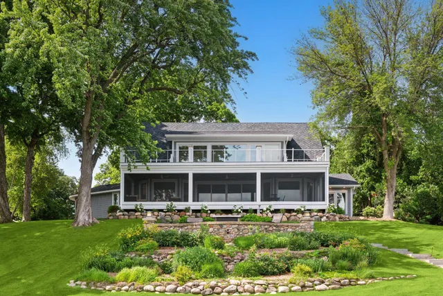 $6,900,000 | 2462 Lafayette Road, Minnetonka Beach, MN 55391