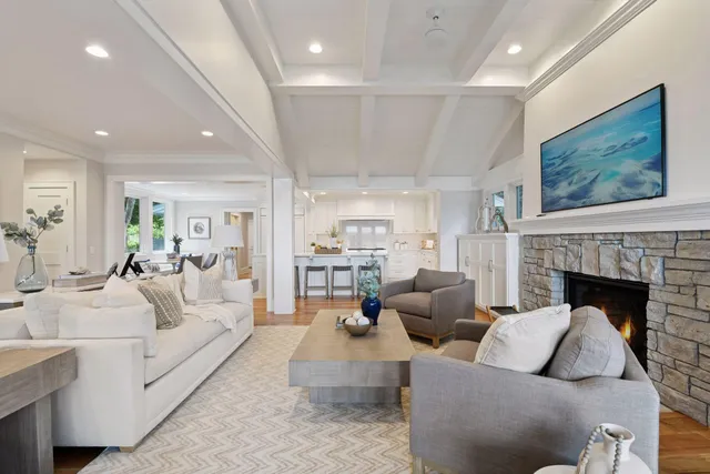 $6,900,000 | 2462 Lafayette Road, Minnetonka Beach, MN 55391