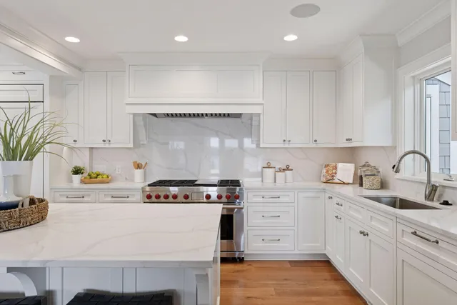 $6,900,000 | 2462 Lafayette Road, Minnetonka Beach, MN 55391