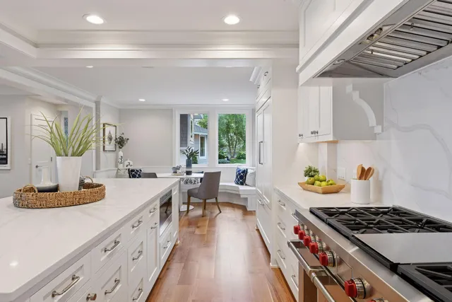 $6,900,000 | 2462 Lafayette Road, Minnetonka Beach, MN 55391