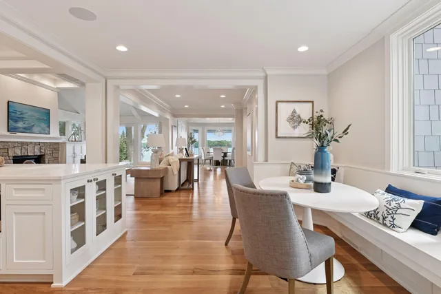 $6,900,000 | 2462 Lafayette Road, Minnetonka Beach, MN 55391