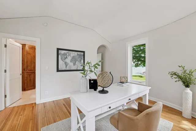 $6,900,000 | 2462 Lafayette Road, Minnetonka Beach, MN 55391