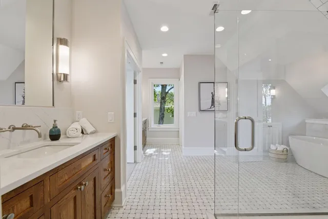 $6,900,000 | 2462 Lafayette Road, Minnetonka Beach, MN 55391