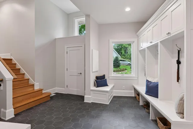 $6,900,000 | 2462 Lafayette Road, Minnetonka Beach, MN 55391