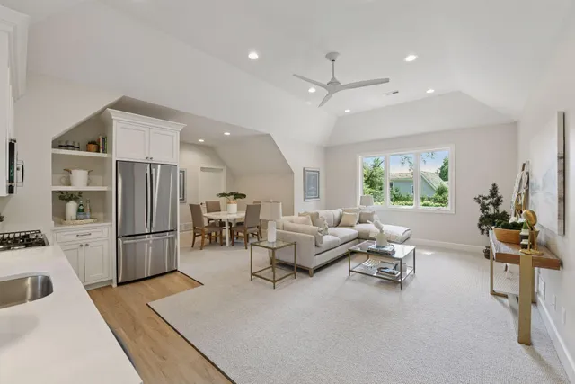 $6,900,000 | 2462 Lafayette Road, Minnetonka Beach, MN 55391