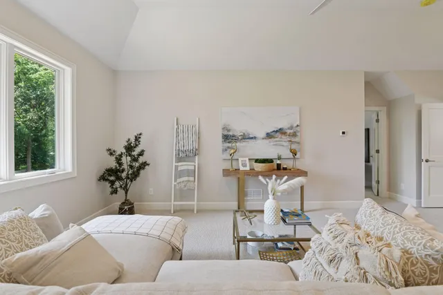 $6,900,000 | 2462 Lafayette Road, Minnetonka Beach, MN 55391