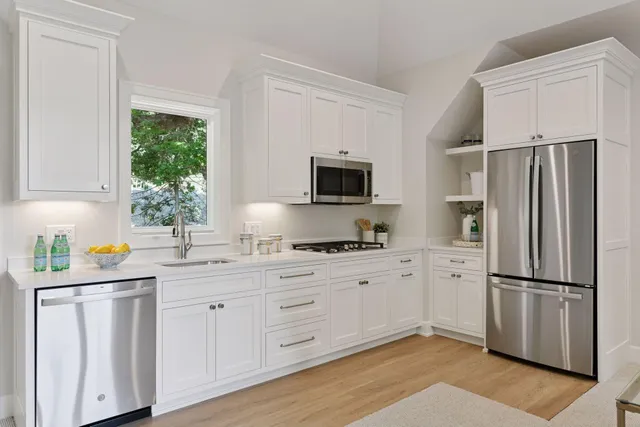 $6,900,000 | 2462 Lafayette Road, Minnetonka Beach, MN 55391