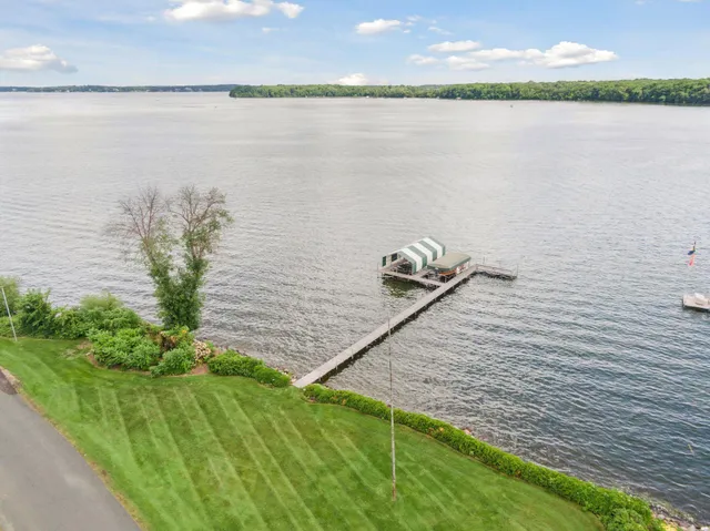 $6,900,000 | 2462 Lafayette Road, Minnetonka Beach, MN 55391