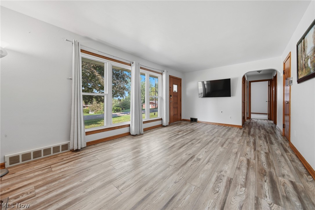 1724 Spring Valley Avenue Northwest Canton, OH 44708 - Photo 2 of 44 Gallery Image 2