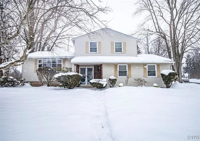 $249,900 | 7348 Farmstead Road, Clay, NY 13088