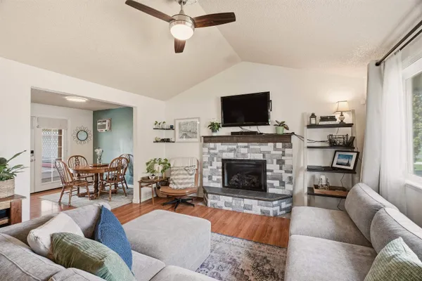 $340,000 | 4028 East Jackson Avenue, Spokane, WA 99217