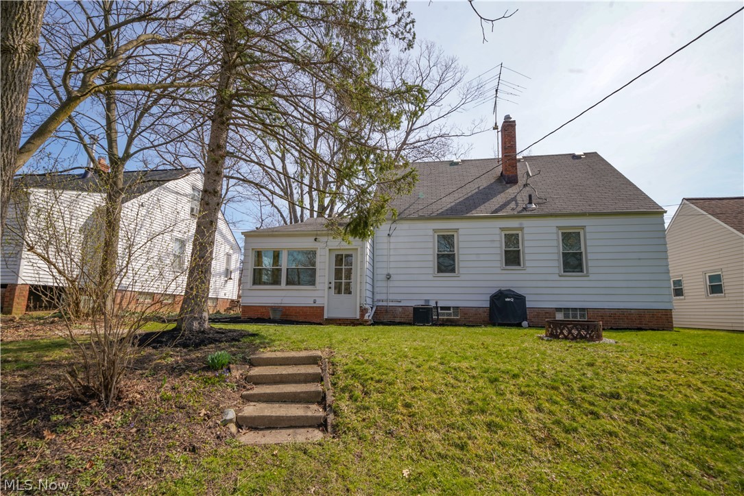 1704 Winchester Road Lyndhurst, OH 44124 - Photo 13 of 13