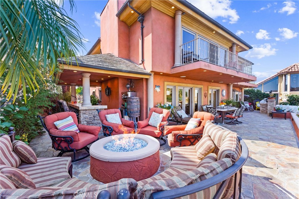 3781 Ragtime Circle Huntington Beach, CA 92649 - Photo 43 of 55 a outdoor space with a patio