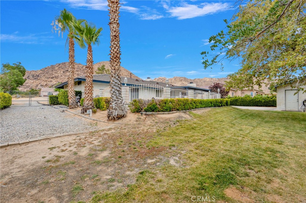 23333 Taos Road Apple Valley, CA 92307 - Photo 44 of 59