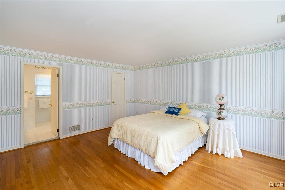 900 Wedgewood Road Bethlehem, PA 18017 - Photo 11 of 20 Master bedroom