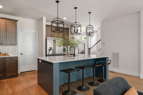 $750,000 | 2012 A Rosemary Lane, Nashville, TN 37210