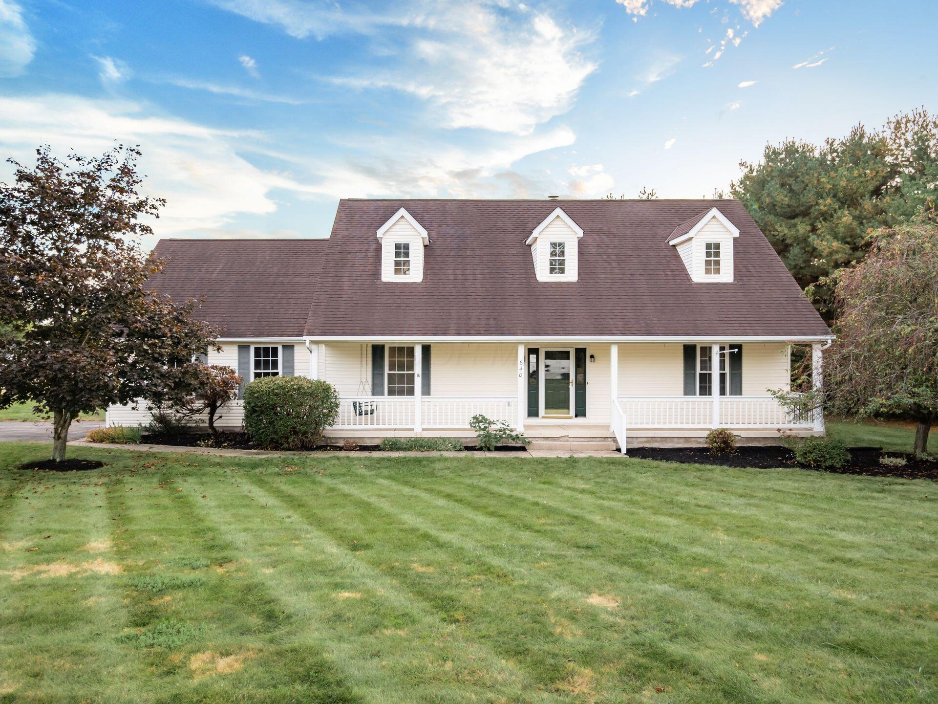 640 Curve Road Delaware, OH 43015 - Photo 3 of 60 003_0ef78_C - 640 Curve 094-2