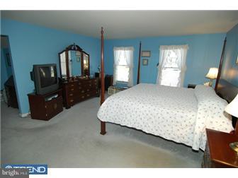 2705 Beacon Drive Sinking Spring, PA 19608 - Photo 7 of 12 Bedroom - Main