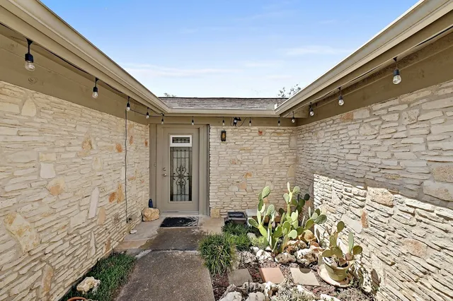 $387,000 | 112 Skyview Terrace, Leander, TX 78641