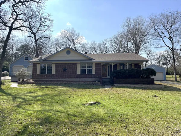 $374,900 | 518 Lcr 902, Jewett, TX 75846