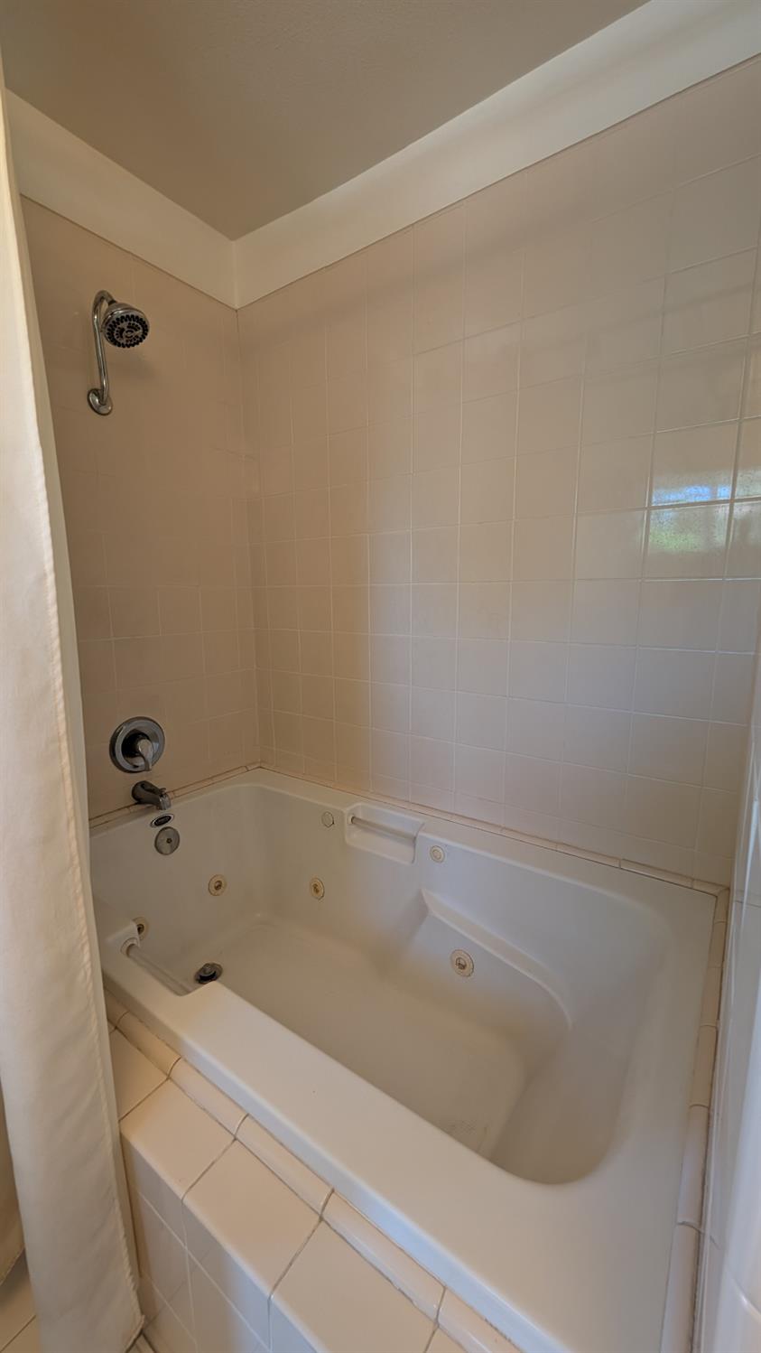 404 Fall Avenue Madera, CA 93637 - Photo 19 of 23