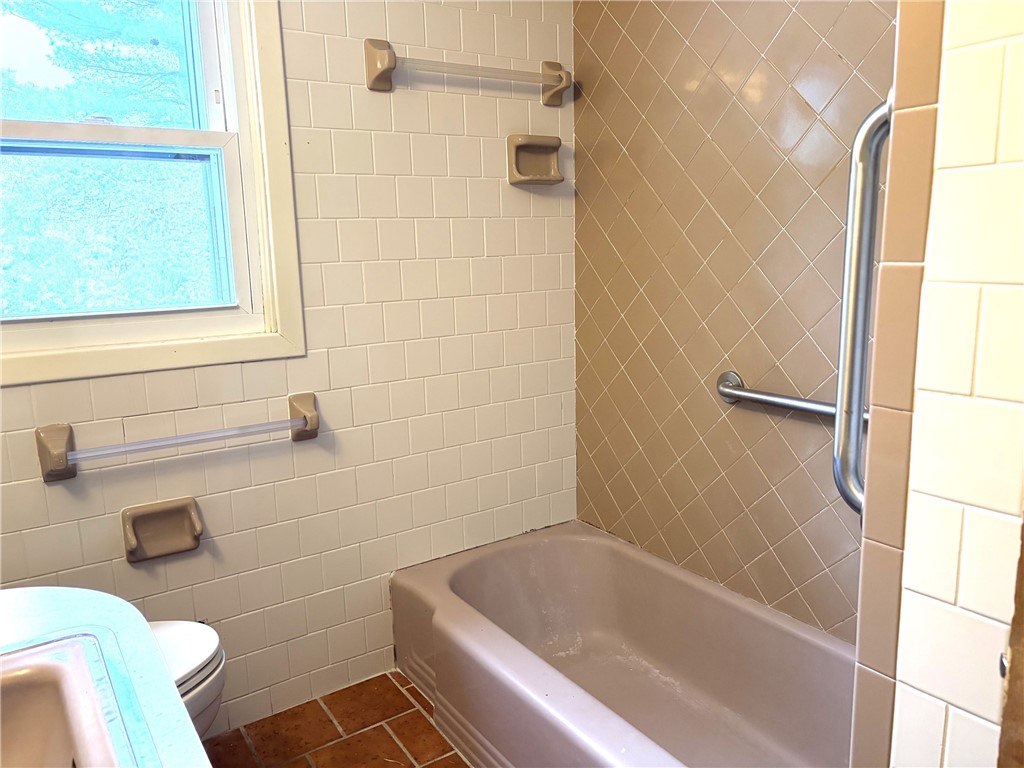 178 Hilton Road Warwick, RI 02889 - Photo 26 of 29