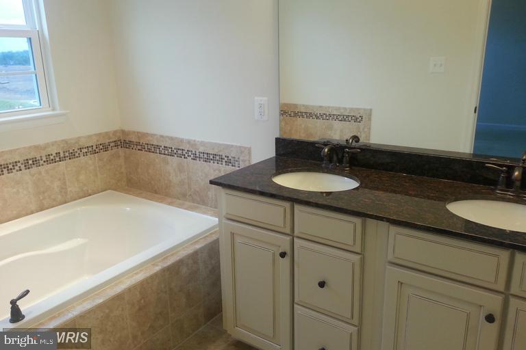 13568 Handel Place Gainesville, VA 20155 - Photo 16 of 18