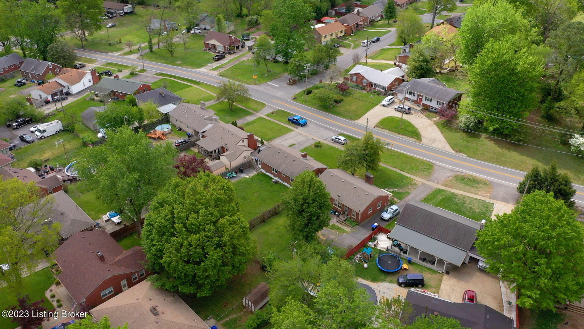 943 Palatka Road Louisville, KY 40214 - Photo 46 of 47 46-web-or-mls-drone 6-943 Palatka Rd Lou