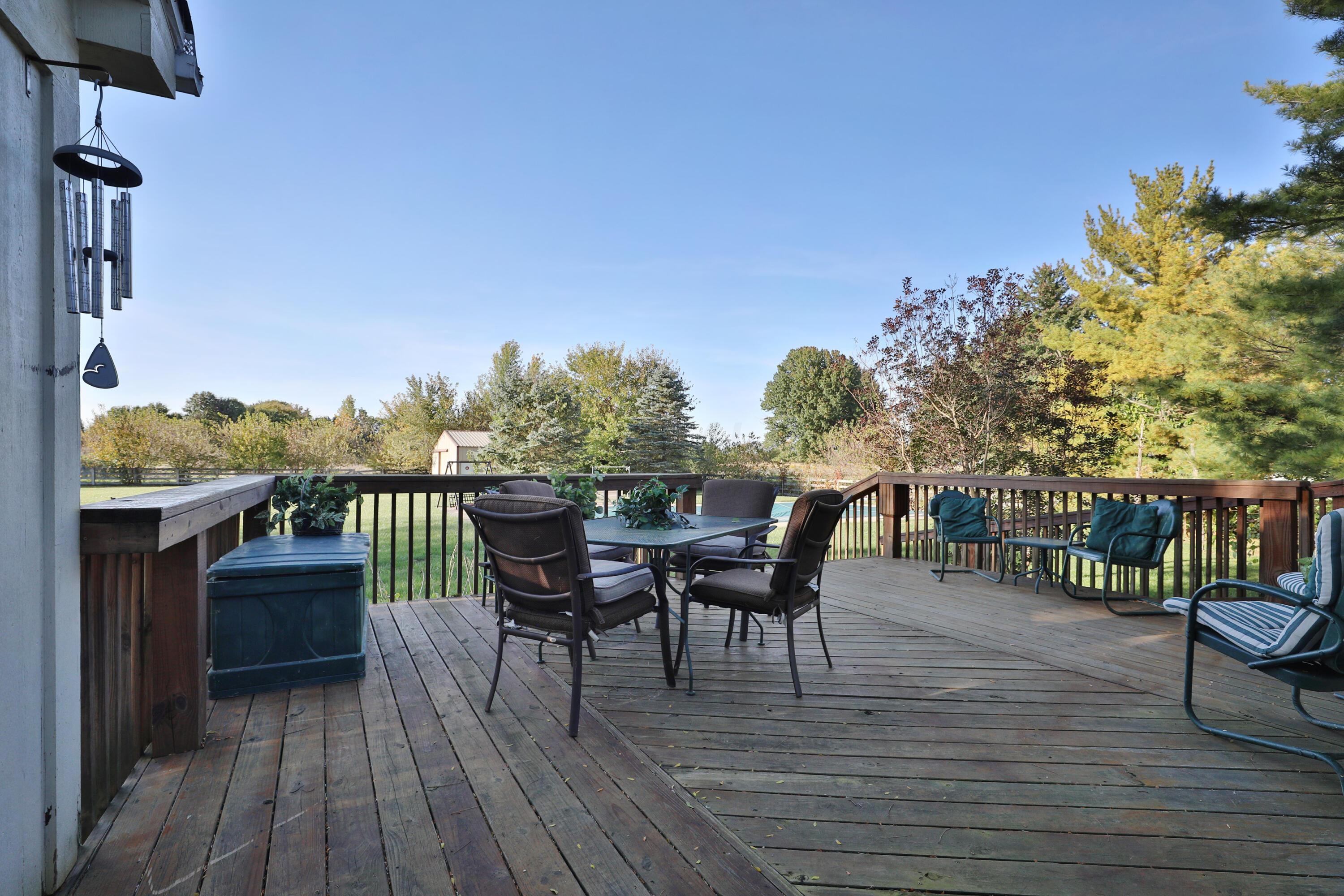 7162 Davis Road Hilliard, OH 43026 - Photo 28 of 42 Large Deck