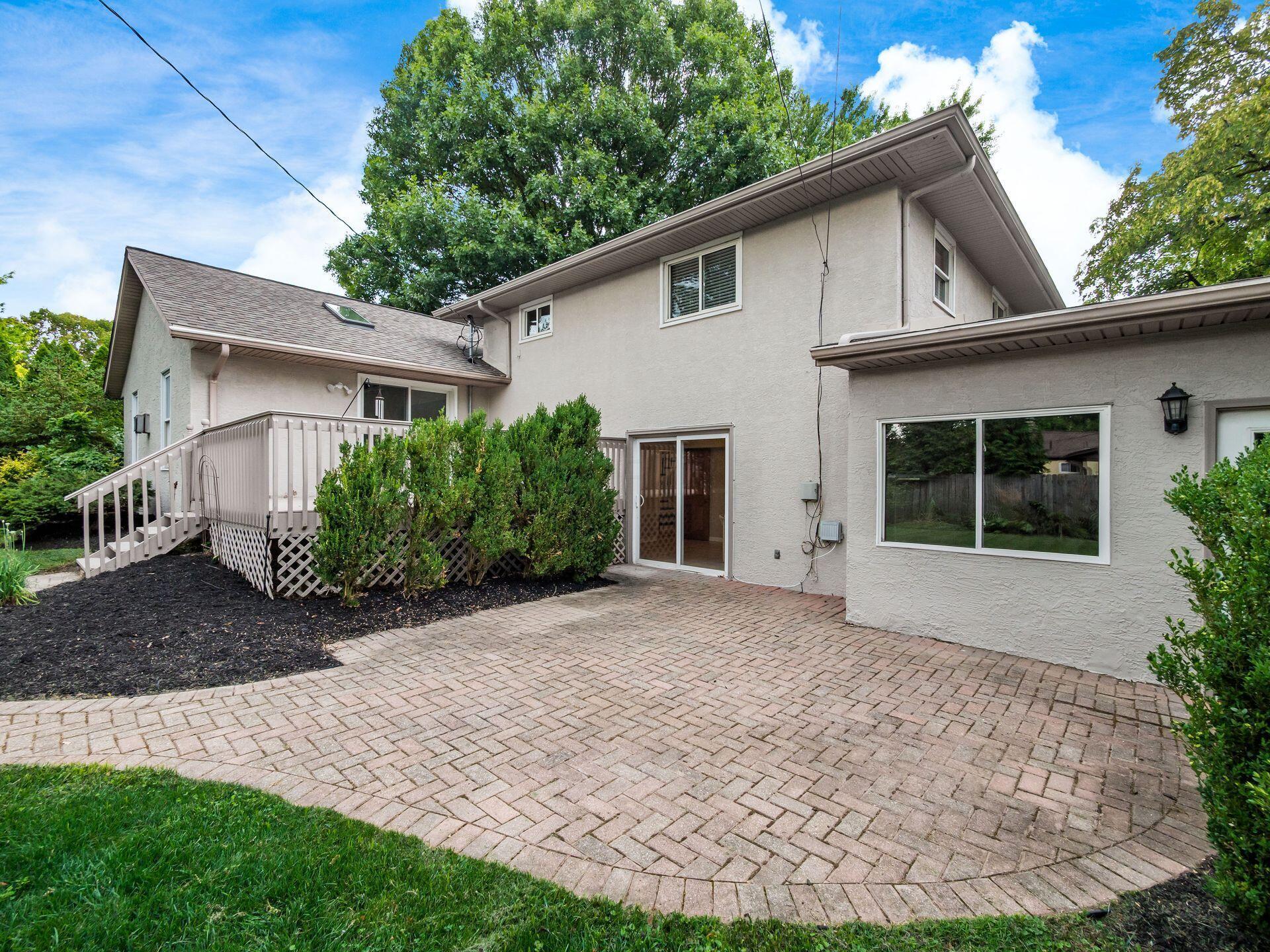 2115 Haviland Road Columbus, OH 43220 - Photo 40 of 51 Paver Patio!