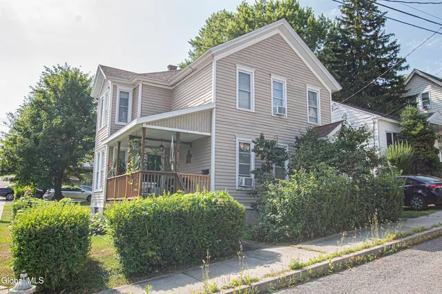 $209,900 | 31 Dewitt Street, Amsterdam, NY 12010