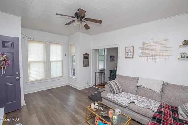 $209,900 | 31 Dewitt Street, Amsterdam, NY 12010