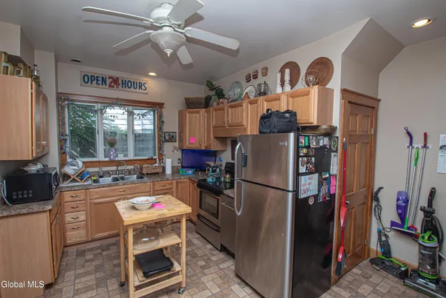 $209,900 | 31 Dewitt Street, Amsterdam, NY 12010