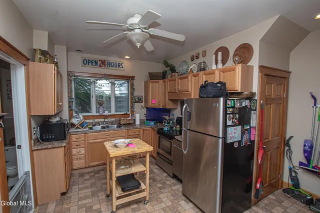 $209,900 | 31 Dewitt Street, Amsterdam, NY 12010