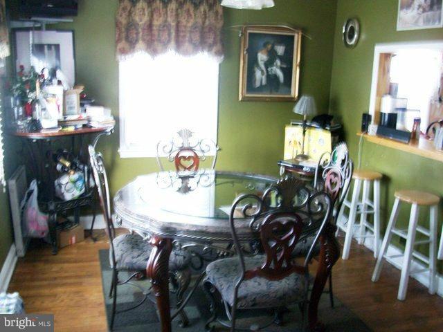 5015 Pilgrim Road Baltimore, MD 21214 - Photo 5 of 12 Dining Room