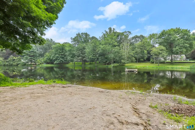 $1,079,000 | 45 Heritage Drive, Easton, CT 06612