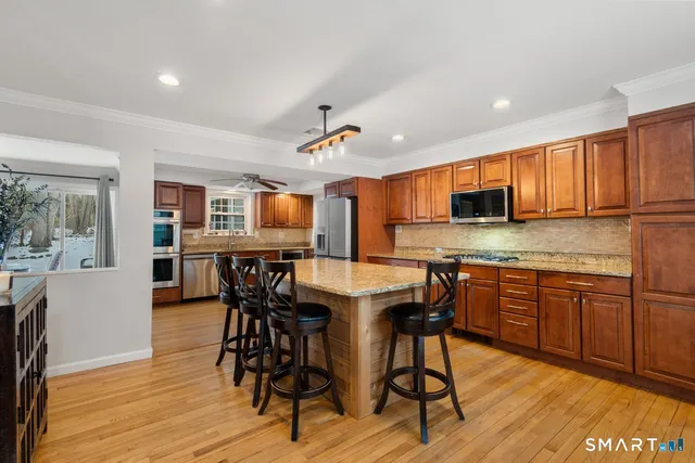 $1,079,000 | 45 Heritage Drive, Easton, CT 06612